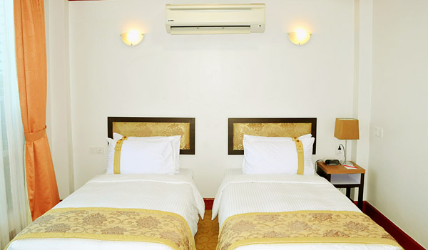 تور مالزي هتل اسکولار این - یو تی ام- آژانس مسافرتي و هواپيمايي آفتاب ساحل آبي